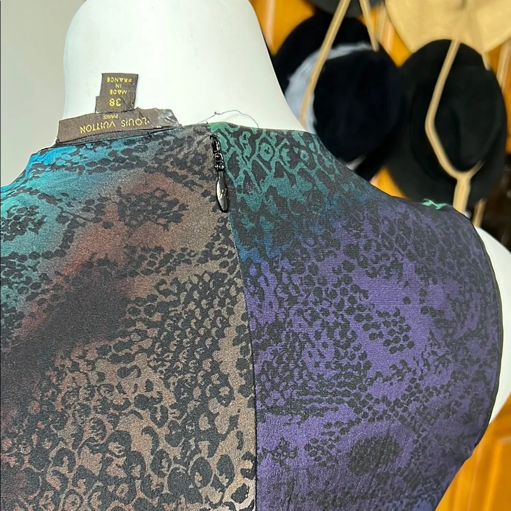Louis Vuitton Purple Blue Graphic Wrap Blouse - Picture 8 of 16